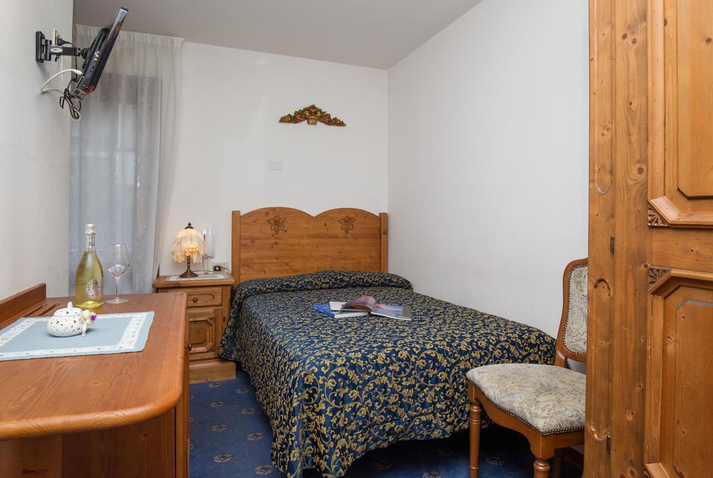 Villa Elena B&B Hotel 산마르티노디카스트로차 외부 사진