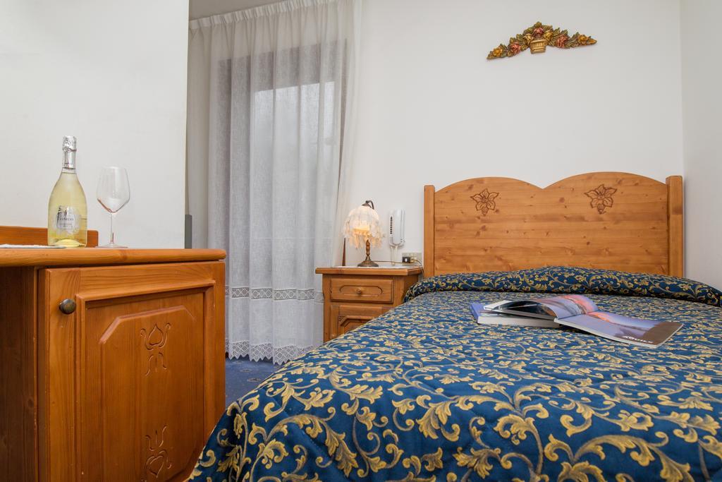 Villa Elena B&B Hotel 산마르티노디카스트로차 외부 사진